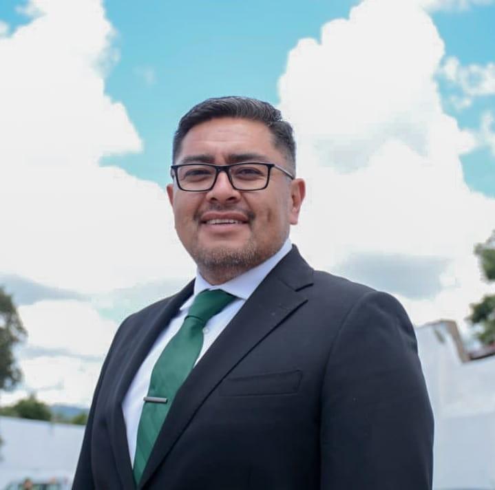 Lic. José Miguel Acatzi Luna